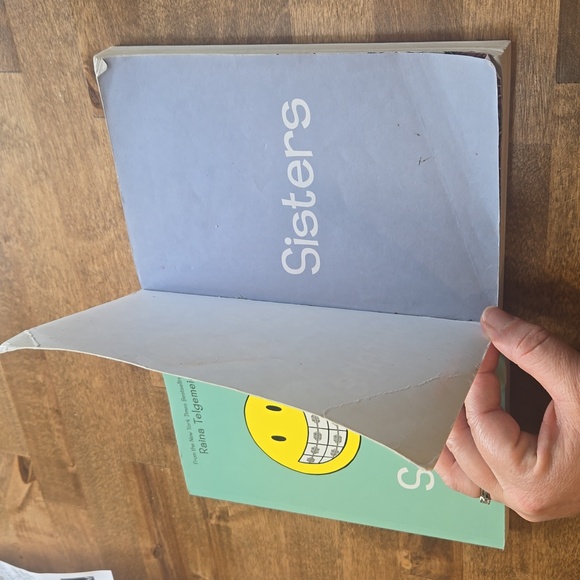 2 Scholastic Graphic Novel Books Smile and Sisters by Raina Telgemeir - Picture 6 of 8